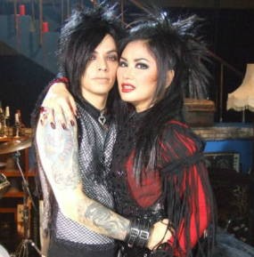 Belum Ada Kata Cerai Antara Titi DJ dan Ovy?