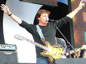 Paul McCartney Menjadi Korban Skandal Penyadapan Telepon