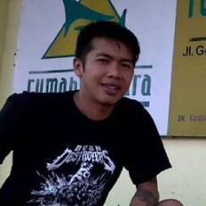 Ginan Targetkan 4 Hari Jalan Kaki Bandung-Jakarta