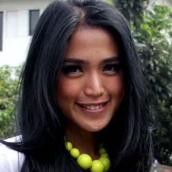Ramadan, Jessica Iskandar Makin Giat Belajar Agama