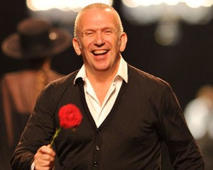 Jean Paul Gaultier Rilis Lini Lingerie ala Madonna
