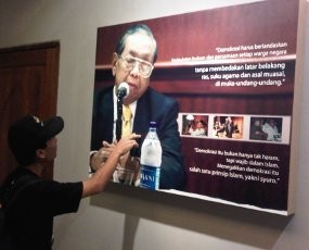 Belajar dari Kontroversi Gus Dur