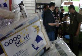 Tim Gabungan Sita Puluhan Spring Bed dan Bed Cover Palsu di Semarang