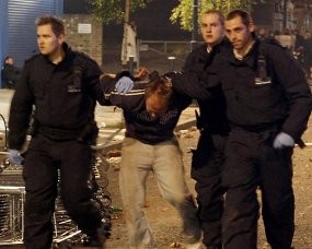 Penjarah di London Makin Brutal, 215 Orang Ditangkap