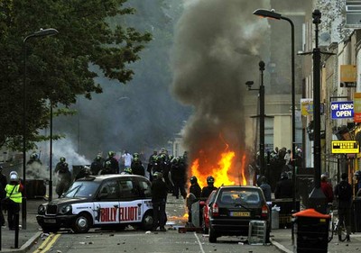 Kerusuhan di London Meluas