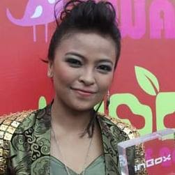 Tantri Kotak Ikuti Gaya Bicara Syahrini