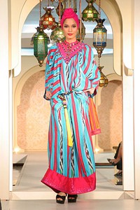 Merry Pramono Festive & Celebration. Wajah Mode in Ramadhan 2012. Plaza Blok M. Jakarta. [Foto: Mohammad Abduh/Wolipop]