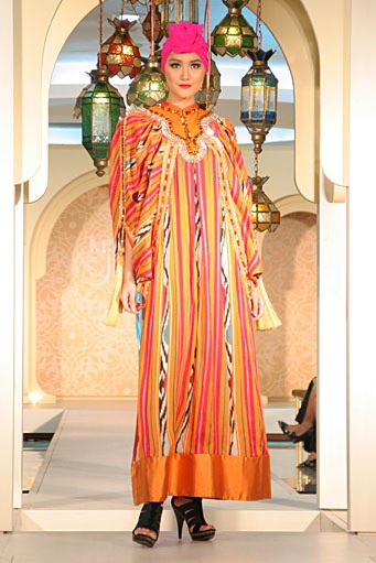 Merry Pramono Festive & Celebration. Wajah Mode in Ramadhan 2012. Plaza Blok M. Jakarta. [Foto: Mohammad Abduh/Wolipop]