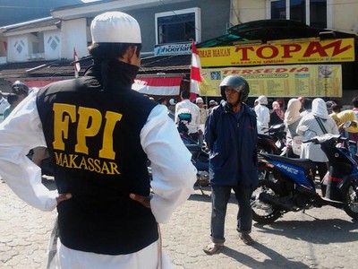FPI Sulsel Serbu RM Topaz