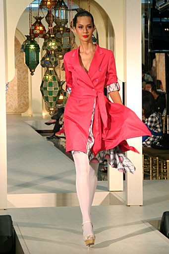 Liza Reza Festive & Celebration.  Wajah Mode in Ramadan 2012 at Plaza Blok M. Jakarta. [Photo by Mohammad Abduh/Wolipop]