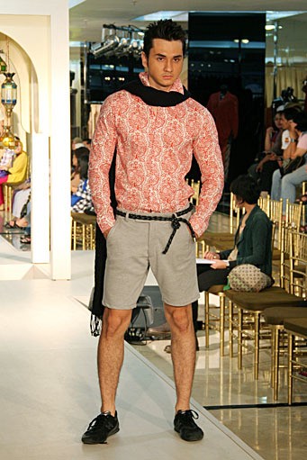 Ali Charisma Festive & Celebration Wajah Mode in Ramadan 2012 at Plaza Blok M. Jakarta. [Foto: Mohammad Abduh/Wolipop]