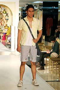 Ali Charisma Festive & Celebration Wajah Mode in Ramadan 2012 at Plaza Blok M. Jakarta. [Foto: Mohammad Abduh/Wolipop]