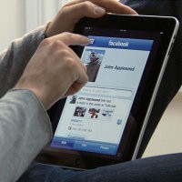 Nostalgia, Facebook Tampilkan Status Lawas