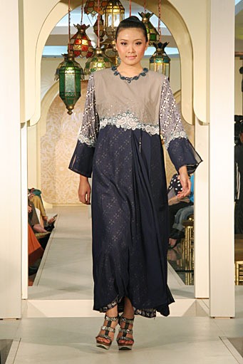 Michael Festive & Celebration. Wajah Mode in Ramadan 2012 at Plaza Blok M. Jakarta. [Photo by Mohammad Abduh/Wolipop]