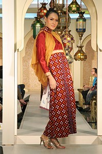 Manik Puspito Festive & Celebration. Wajah Mode in Ramadan 2012 at Plaza Blok M. Jakarta. [Photo by Mohammad Abduh/Wolipop]