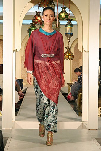 Manik Puspito Festive & Celebration. Wajah Mode in Ramadan 2012 at Plaza Blok M. Jakarta. [Photo by Mohammad Abduh/Wolipop]