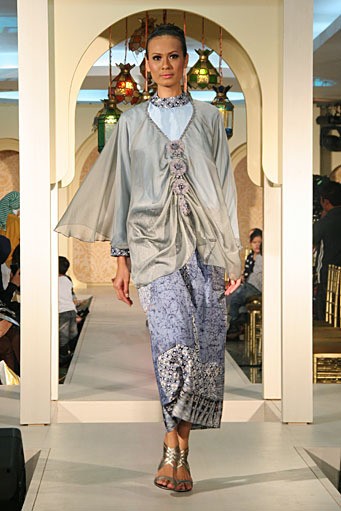 Manik Puspito Festive & Celebration. Wajah Mode in Ramadan 2012 at Plaza Blok M. Jakarta. [Photo by Mohammad Abduh/Wolipop]