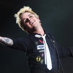 Green Day Kenalkan 15 Lagu Baru Lewat Konser