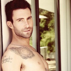 Wow, Adam Levine Gemar Telanjang