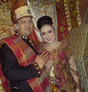 Melly Zamri Kapok Makan Sahur