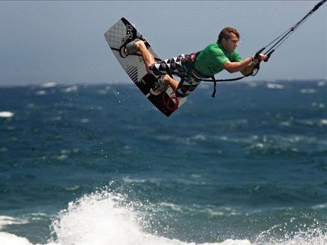 Turnamen Kitesurf di Spanyol