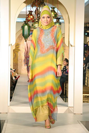 Mia Ridwan Festive & Celebration. Wajah Mode in Ramadan 2012 at Plaza Bolk M. Jakarta. [Photo by Mohammad Abduh/Wolipop]