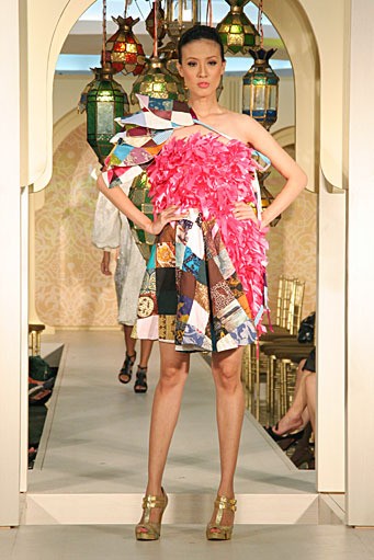 Randy Festive & Celebration. Wajah Mode in Ramadan 2012 at Plaza Blok M. Jaakarta. [Photo by Mohammad Abduh/Wolipop]