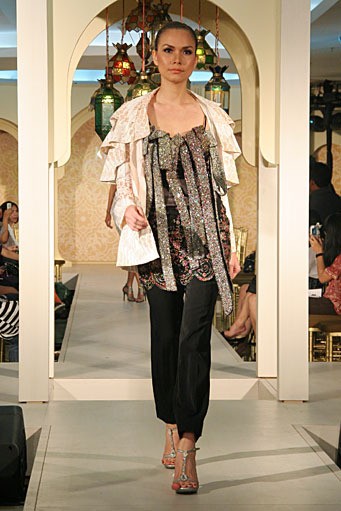 Randy Festive & Celebration. Wajah Mode in Ramadan 2012 at Plaza Blok M. Jaakarta. [Photo by Mohammad Abduh/Wolipop]