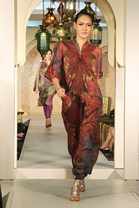 Wiwin Fitriana Festive & Celebration. Wajah Mode in Ramadan 2012 at Plaza Blok M. Jakarta. [Photo by Mohammad Abduh/Wolipop]