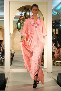 Dina Isfandiari Festive & Celebration. Wajah Mode in Ramadan 2012 at Plaza Blok M. Jakarta. [Photo by Mohammad Abduh/Wolipop]