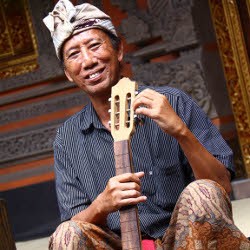 Blueberry, Gitar Ukiran Khas Bali yang Go International