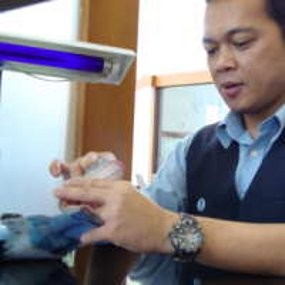 Dada Rosada Imbau Jangan Tukarkan Uang di Jalanan