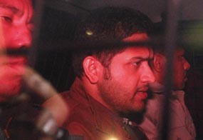 Patrialis Tegaskan Nazaruddin Tidak Dicuci Otak