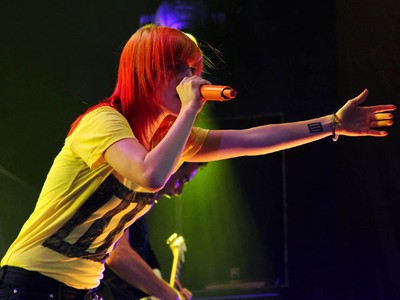 Konser Paramore Penuh Energi di Bali