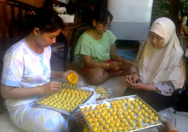 Home Indutri Kue Kering Kebanjiran Order