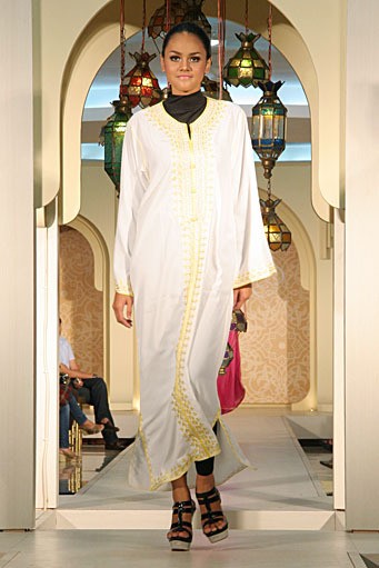 Musa Widyatmodjo Festive & Celebration. Wajah Mode in Ramadhan 2012  at Plaza Blok M. Jakarta. [Foto: Mohammad Abduh/Wolipop]