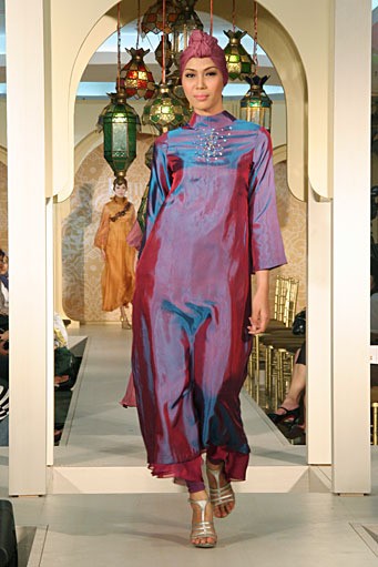 Dewi Syifa Festive & Celebration. Wajah Mode in Ramadan 2012. Plaza Blok M. Jakarta. [Foto: Mohammad Abduh/Wolipop]