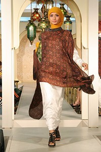 Amin Hendra Wijaya Festive & Celebration. Wajah Mode in Ramadan 2012. Plaza Blok M. Jakarta. [Photo by Mohammad Abduh/Wolipop]