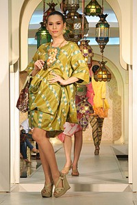 Raden Sirait Festive & Celebration. Wajah Mode in Ramadan 2012 at Plaza Blok M. Jakarta. [Foto: Mohammad Abduh/Wolipop]