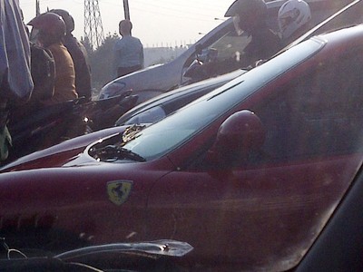 Ferrari Terjebak Macet Jakarta