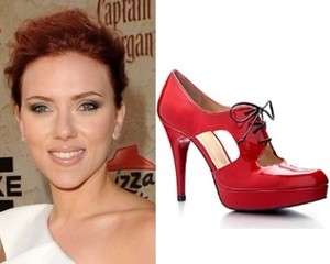 Scarlett Johansson Rancang Sepatu untuk Amal