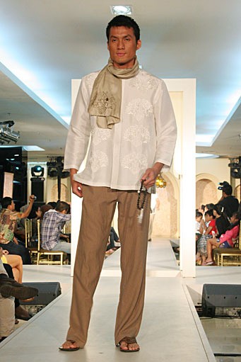 Azura Festive & Celebration. Wajah Mode in Ramadan 2012 at Plaza Blok M. Jakarta. [Photo by Mohammad Abduh/Wolipop]