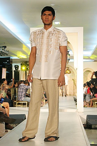 Azura Festive & Celebration. Wajah Mode in Ramadan 2012 at Plaza Blok M. Jakarta. [Photo by Mohammad Abduh/Wolipop]