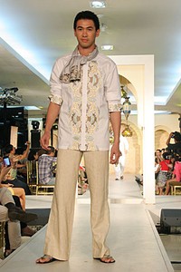 Azura Festive & Celebration. Wajah Mode in Ramadan 2012 at Plaza Blok M. Jakarta. [Photo by Mohammad Abduh/Wolipop]