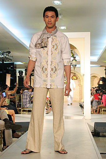 Azura Festive & Celebration. Wajah Mode in Ramadan 2012 at Plaza Blok M. Jakarta. [Photo by Mohammad Abduh/Wolipop]