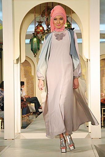 Najua Yanti Festive & Celebration. Wajah Mode in Ramadan 2012 at Plaza Blok M. Jakarta. [Foto: Mohammad Abduh/Wolipop]