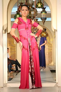 Carmanita Festive & Celebration. Wajah Mode in Ramadan 2012 at Plaza Blok M. Jakarta. [Foto: Mohammad Abduh/Wolipop]