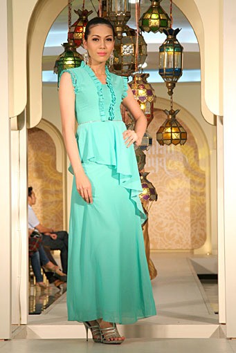 Carmanita Festive & Celebration. Wajah Mode in Ramadan 2012 at Plaza Blok M. Jakarta. [Foto: Mohammad Abduh/Wolipop]