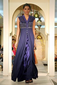 Carmanita Festive & Celebration. Wajah Mode in Ramadan 2012 at Plaza Blok M. Jakarta. [Foto: Mohammad Abduh/Wolipop]