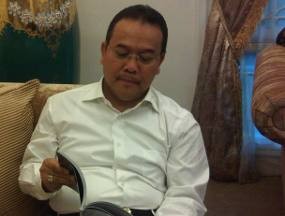 Rusli Zainal, Dari Guru Ngaji Sampai Jadi Gubernur